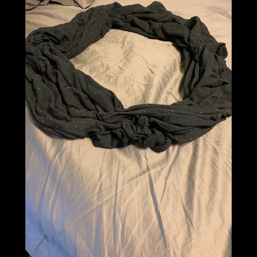 H & M Infinity Scarf black with spleckled spots